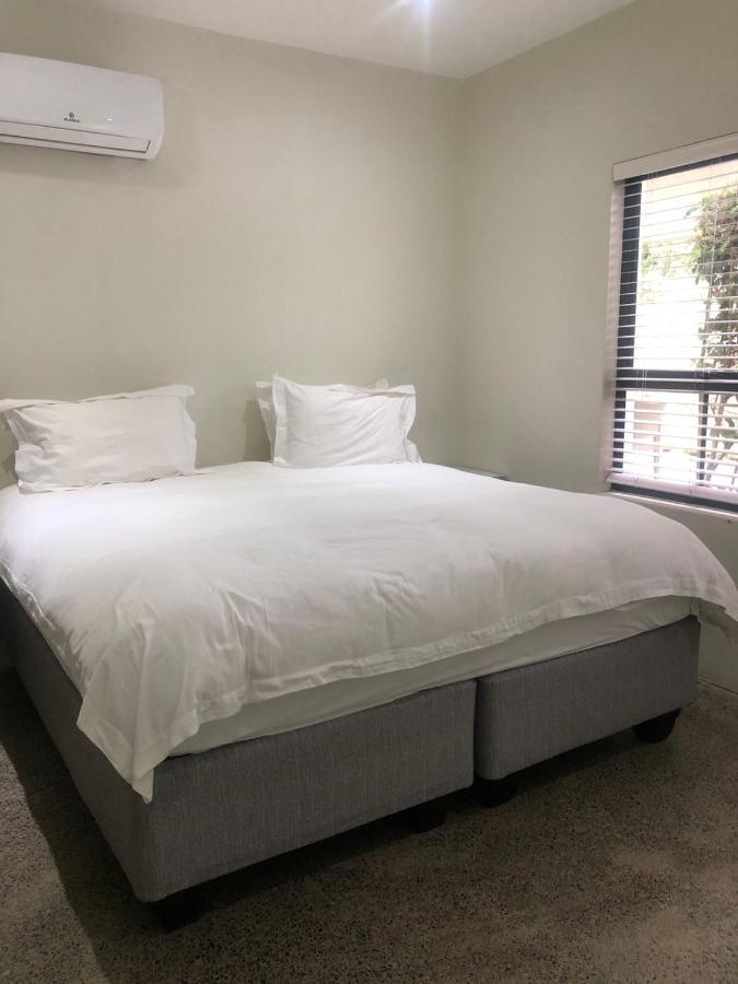 Apartments On The Eighteenth At Prince'S Grant Golf Estate Blythedale Beach Exterior photo