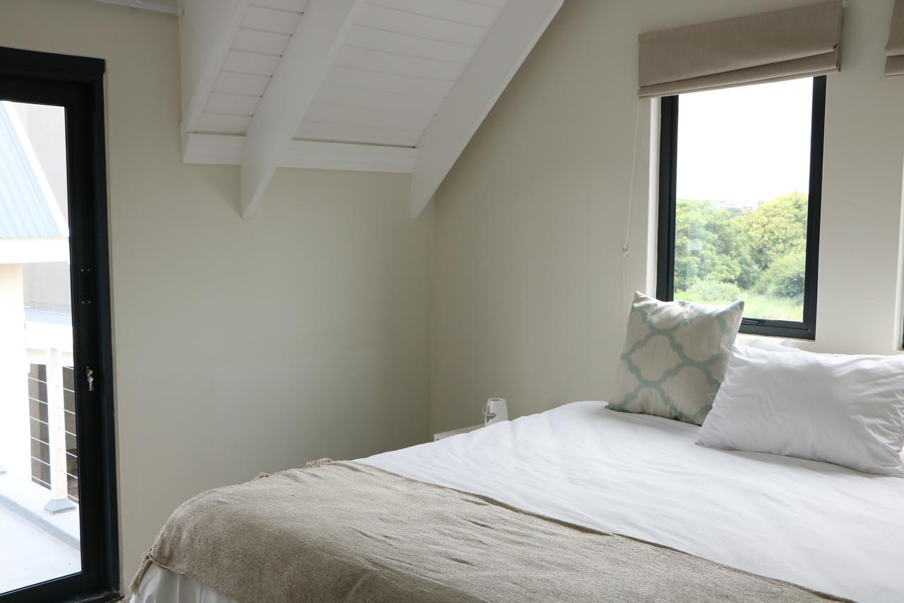 Apartments On The Eighteenth At Prince'S Grant Golf Estate Blythedale Beach Exterior photo