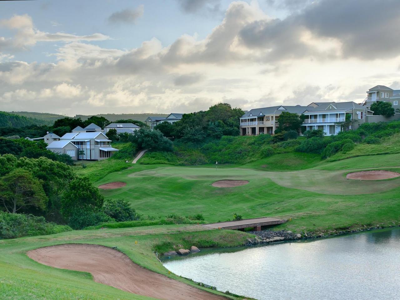 Apartments On The Eighteenth At Prince'S Grant Golf Estate Blythedale Beach Exterior photo