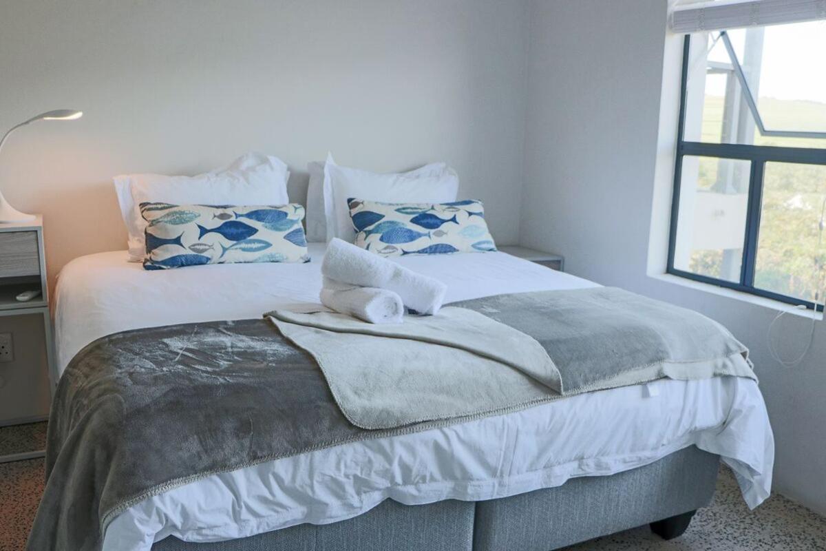 Apartments On The Eighteenth At Prince'S Grant Golf Estate Blythedale Beach Exterior photo